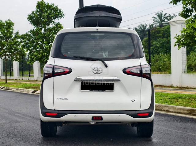 2017 Toyota SIENTA 1.5 V P/Door Car King MPV F/Lon - 3