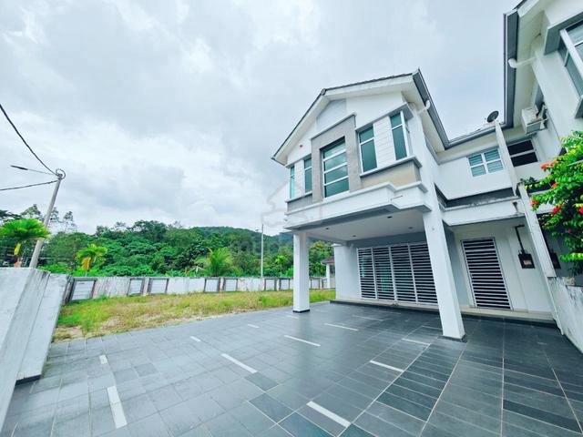 Huge Land! Meru / 2 Storey Corner / 5,540 sqft / Gated & Guarded / New 1