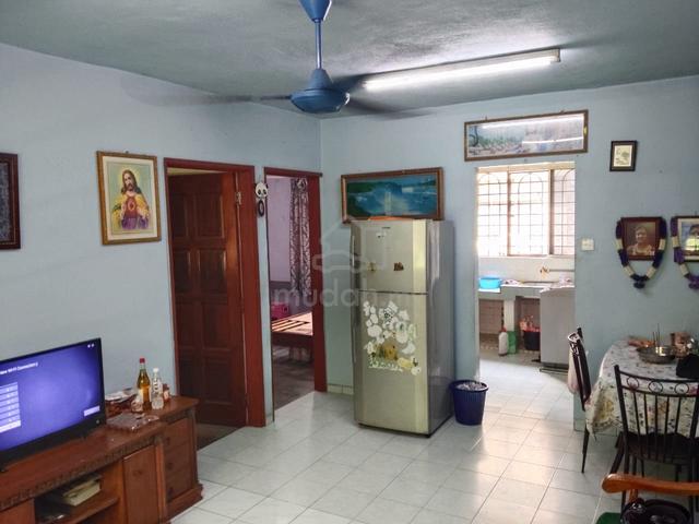Room rental - Flat Taman Len Sen Cheras. 1