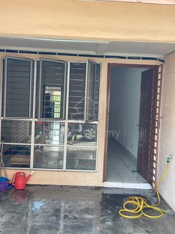 amansiara ground floor town house for sale 1200sf gated guarded 3r2b 1
