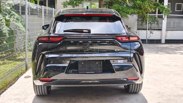 2025 Toyota Crown Sport 2.5 Z HEV SUV - 5