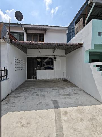Permas Jaya Double Storey Terrace House 2bed Johor 1