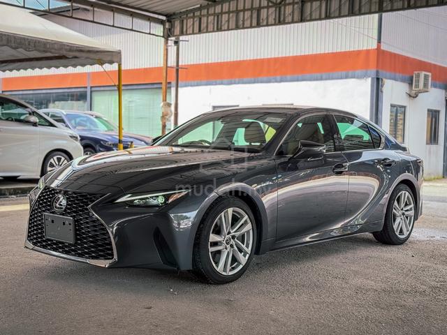 YEAR END SALE 360 CAM 2022 Lexus IS300 2.0 LUXURY - 4