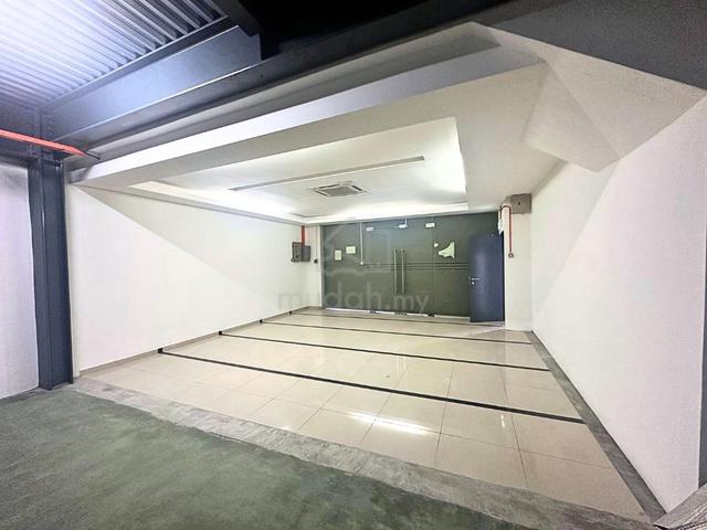 Diamond Valley Light Industrial Factory Warehouse 4000sf 1