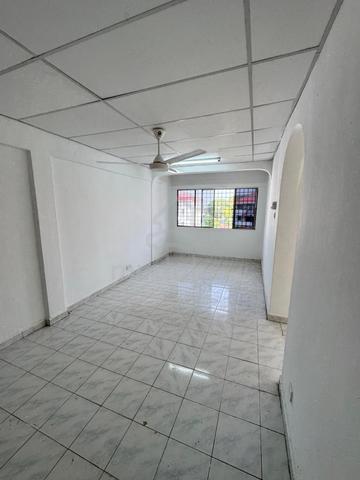 Blok 34, Flat Taman Bunga Negara 1