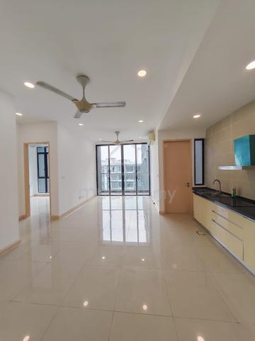 D' Pristine @ Medini 1