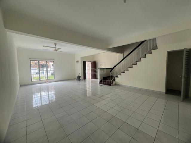Well-Kept 2-Storey House for Sale – Taman Mutiara Subang 1