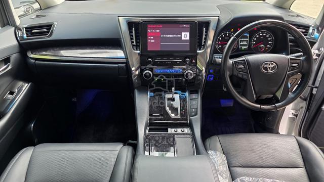 FULL LOAN 2021 Toyota ALPHARD 2.5 SC LELONG - 5