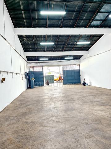 Taman Klang Utama 1 Storey Link Factory 30x100 Newly Paint For Rent 1