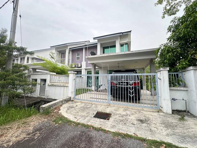 Semi D Corner 2 Tingkat Fully Furnished Bayu Suria Puncak Alam 1