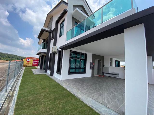 7km to Ayer Keroh Tol Gated Guarded Full Loan Double Storey Semi D Mel 1