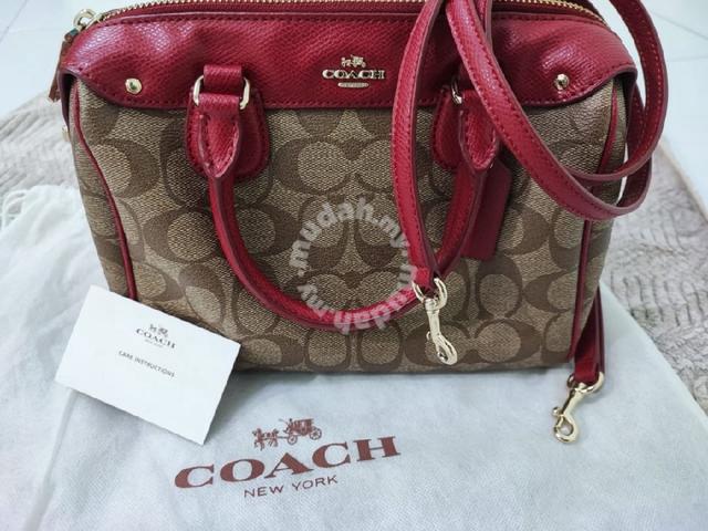 Coach Soho Signature Jacquard Women's Brown Shoulder Bag With Matching  Wallet | eBay