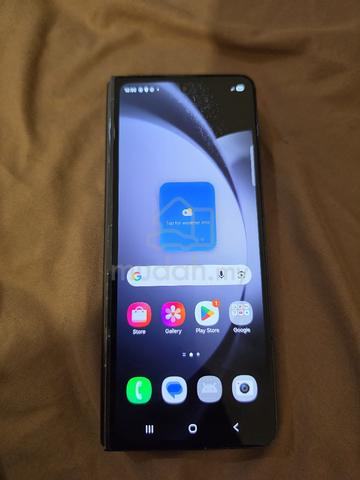 Samsung Z Fold 5 - photo 3 of 3