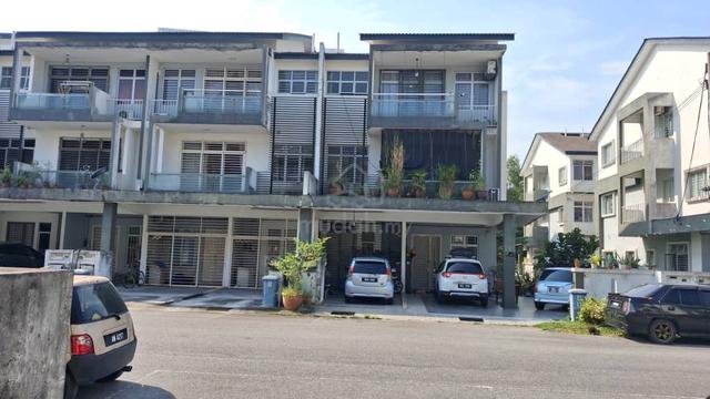 Townhouse 1 1/2 Tingkat SP 2 1