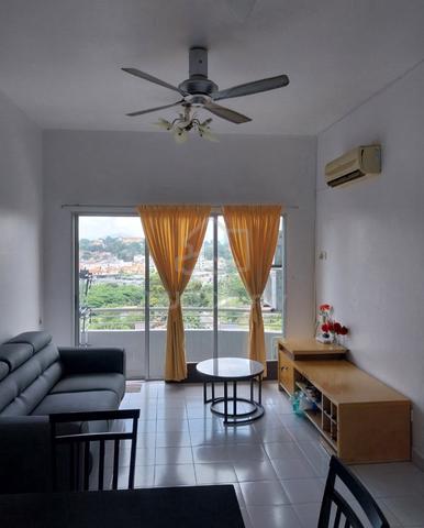 University Place (Plaza Ivory) 1
