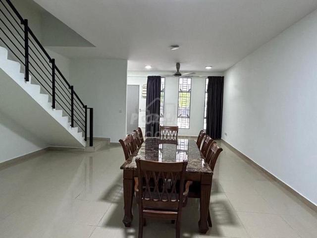Freehold 3 Storey Bangi Avenue Seksyen 7 1