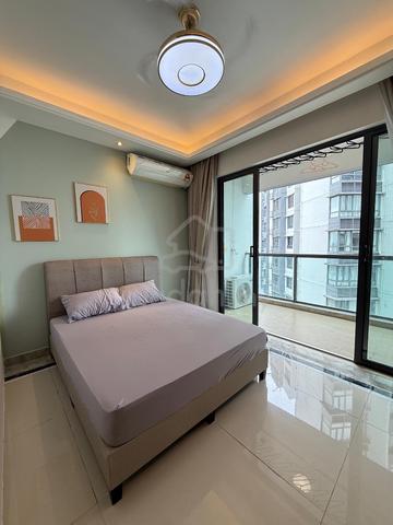 R&F Princess Cove / Balcony room / JB town / walking distance to CIQ 1