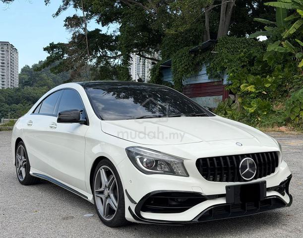 2017 Mercedes Benz CLA250 4 MATIC (CBU) 2.0 - 2