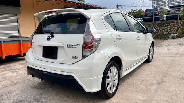 2013 Toyota PRIUS C 1.5 (HYBRID) (A) - 3