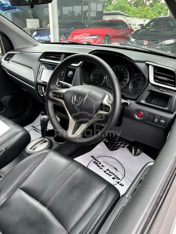 2017 Honda BR-V 1.5 V -- (A) - 4
