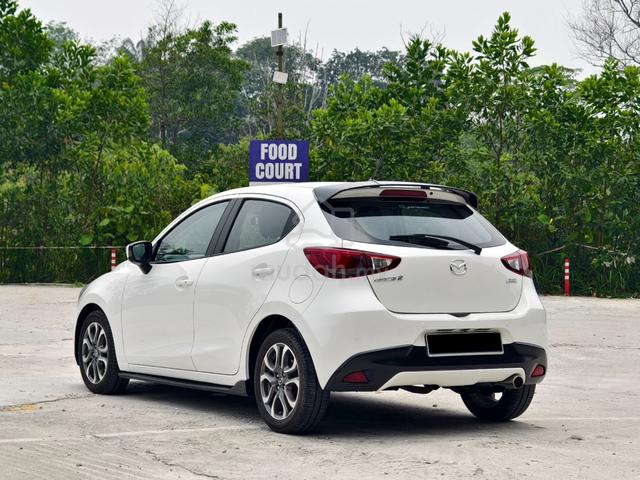 {2015} Mazda 2 1.5 (A) SKYACTIC HB FULL LOAN - 4