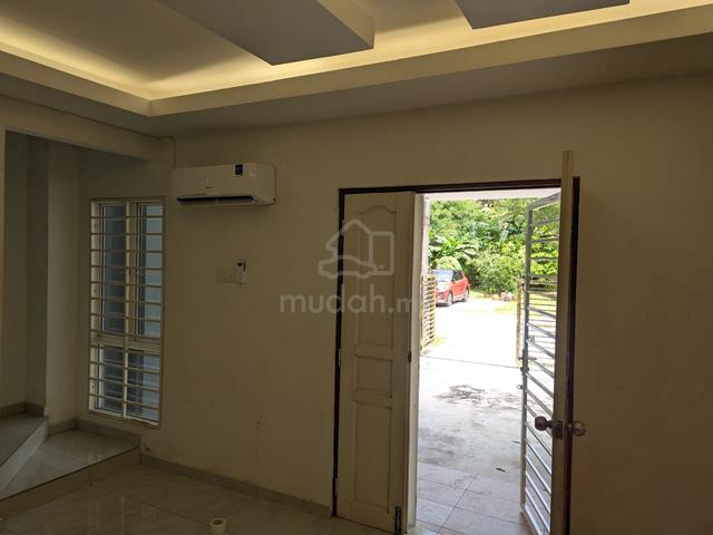 [ FREEHOLD / RENOVATED ] 2sty House @ Taman Puchong Utama For Rent 1