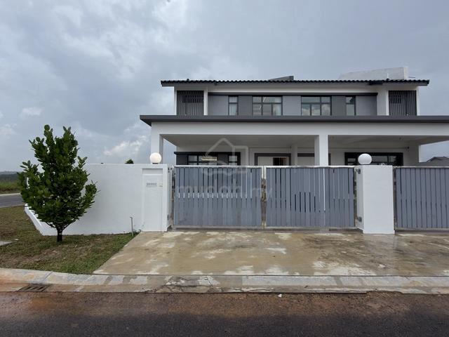 ZeroDownpayment/Gate guarded rumah baru 2 tingkat 1