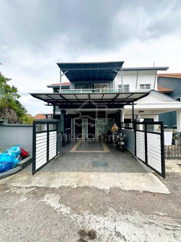 UNIQUELY RENOVATED ✨ 2.5 Storey CORNER LOT Taman Ukay Perdana FOR SALE 1