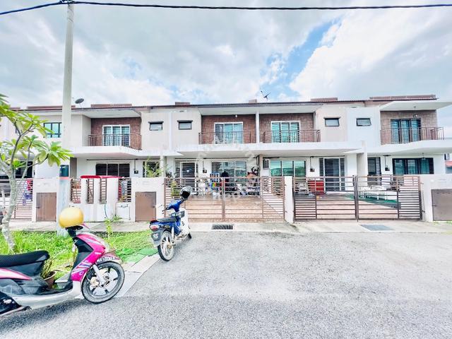 [0% DEPOSIT] DEPAN PADANG! 2 Sty Terrace Fasa 3, Taman Saujana KLIA 1