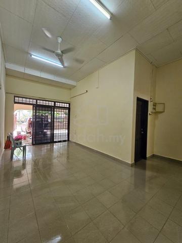 Jln Camar @ Tmn Perling 1Storey with Tabletop Good Condition 1