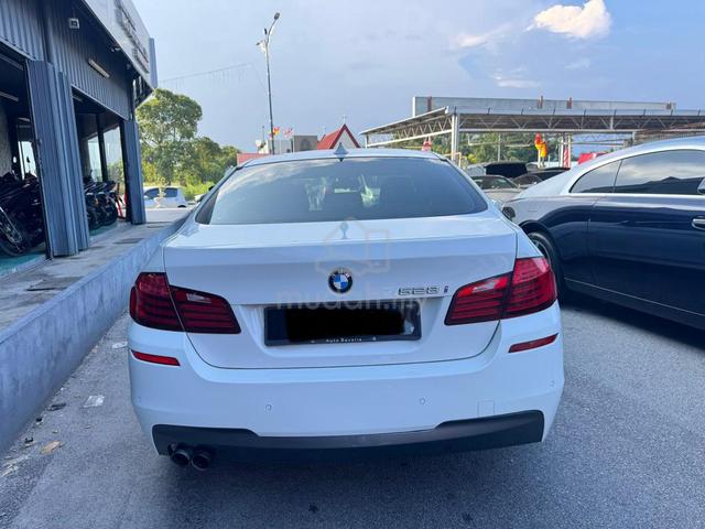 2013 Bmw 528i 2.0 M SPORT Facelift LCI Boleh Loan - 4