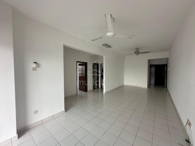 Danga View Apartment 1