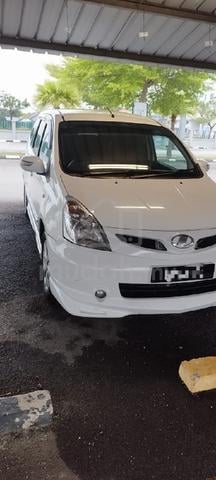 2011 Nissan GRAND LIVINA 1.6 IMPUL (A) - 1