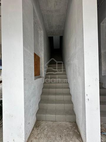 3 Storey Commercial CORNER Shoplots @ Northbank 3