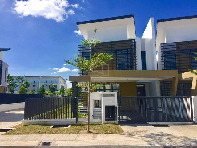 2 Story End Lot Laman Glenmarie 1