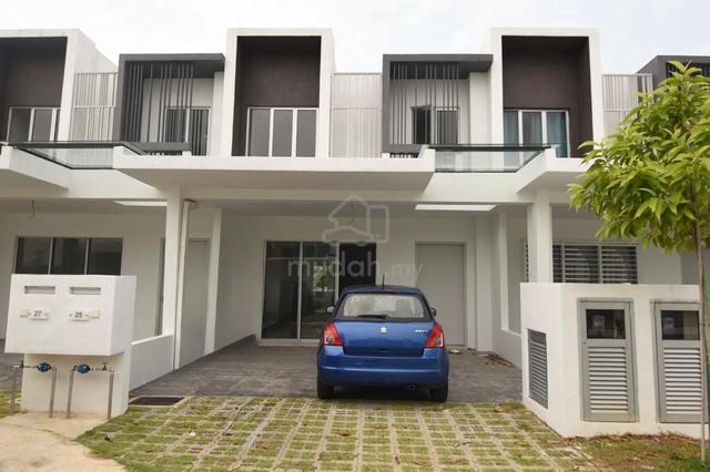[PARTIALLY FURNISHED + GATED & GUARDED] CasaView @ Cybersouth, Dengkil 1