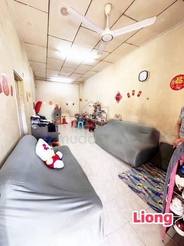 Full loan cash out taman daya mount austin 22x70 terrace freehold 1