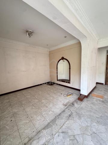 Commercial Title Greenlane Jalan Masjid Negeri 2sty Semi D 4754sf 3