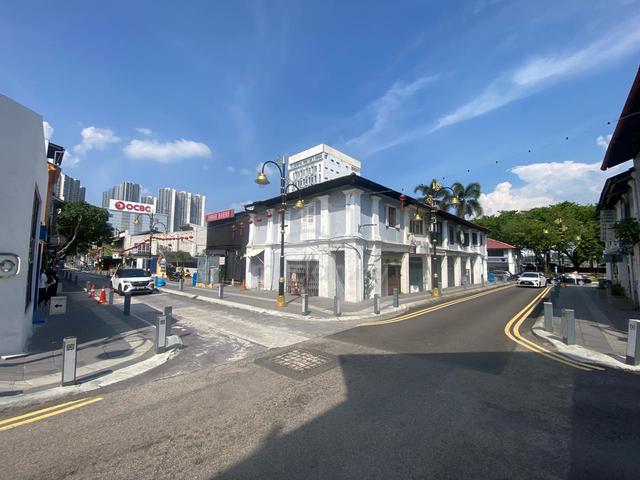 Jalan Tan Hiok Nee 文化街 / Johor Bahru TOWN AREA / Three Storey Shop 1
