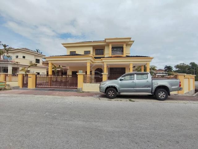 Renovated Double Storey Bungalow at Taman Pinji Mewah For Sale 1