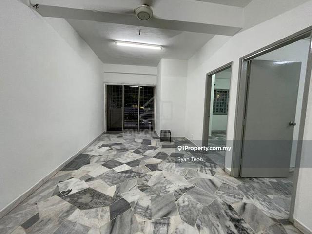 Taman Daya Shop Apartment 1