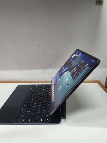 iPad Pro 13-inch (M4) 2TB Wi-Fi  - photo 2 of 5