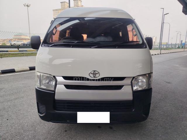 2012 Toyota Hiace 2.5 (M) Window Van High Roof - 2