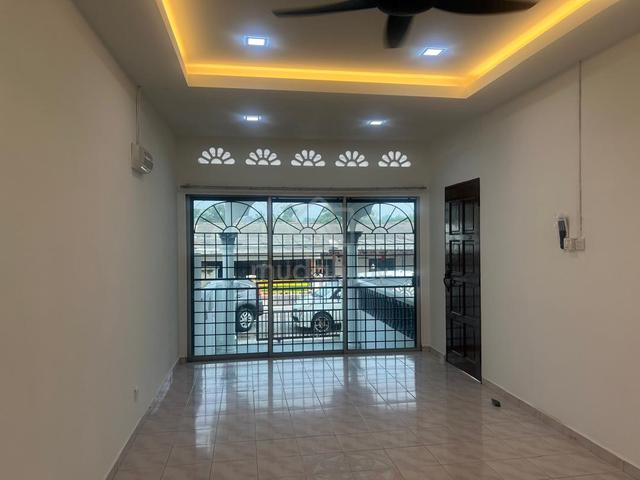 Senawang Single Stry House, Freehold, Non Bumi 3R, Extended Kitchen 1