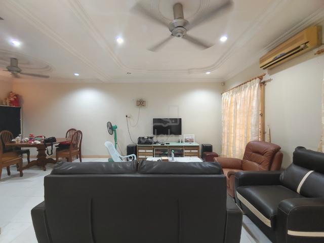 Lagenda Heights 2.5 stry Terrace House For Sale Legenda Heights 1