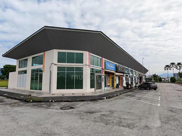 Menglembu Lahat Mines, Water Front City, Ipoh Corner shop For rent 1
