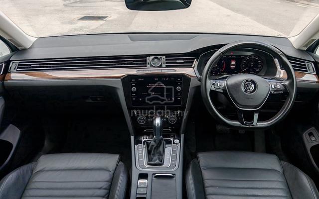 2018 Volkswagen PASSAT 2.0 TSI HIGHLINE (A) SPORTY - 5