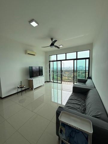 Molek Regency 1