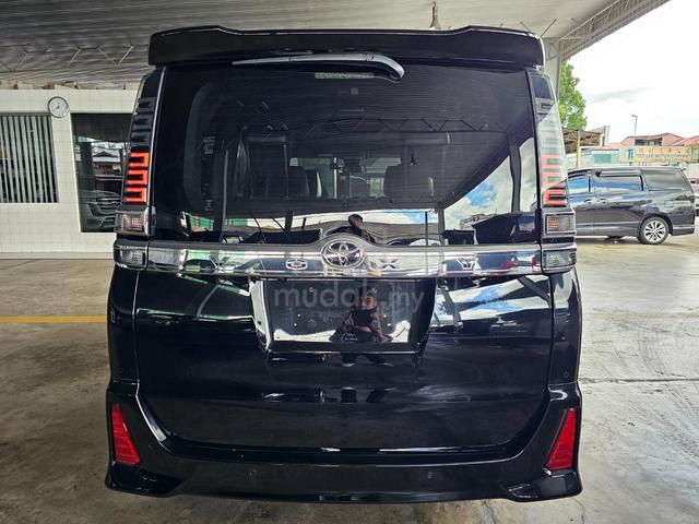 2021 Toyota VOXY 2.0 ZS KIRAMEKI III (A) - 5
