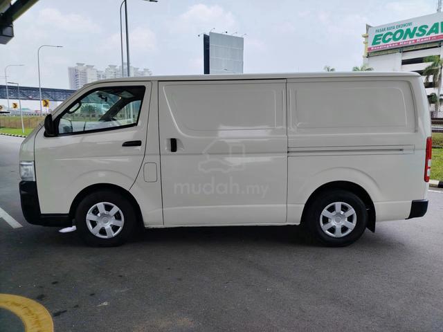 2010 Toyota Hiace 2.5 (M) Panel Van Diesel Engine - 5